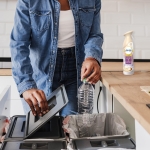 Febreze Air Mist Air Freshener Spray, Odor-Fighting Room Spray, Air Fresheners for Home and Bathroom and Kitchen, Aerosol Can, Cuddle Weather Scent, 8.8oz, 1 Count - Image 4