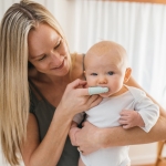 Dr. Brown's Silicone Finger Toothbrush for Baby with Travel-Storage Case, 3m+, Gray and Light Green, 2 Count, (Pack of 1) - Image 10