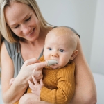 Dr. Brown's Silicone Finger Toothbrush for Baby with Travel-Storage Case, 3m+, Gray and Light Green, 2 Count, (Pack of 1) - Image 7